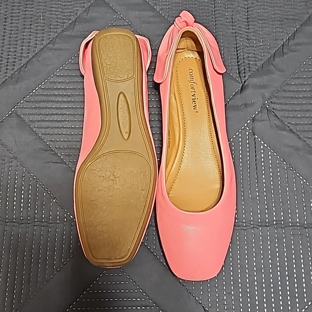 Pink flats - Picture 3 of 5